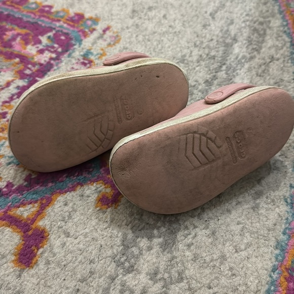 Pink Crocs - Picture 3 of 3